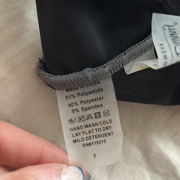 Beach bunny Presley off shoulder heather grey button bikini top nwt - Picture 5 of 6